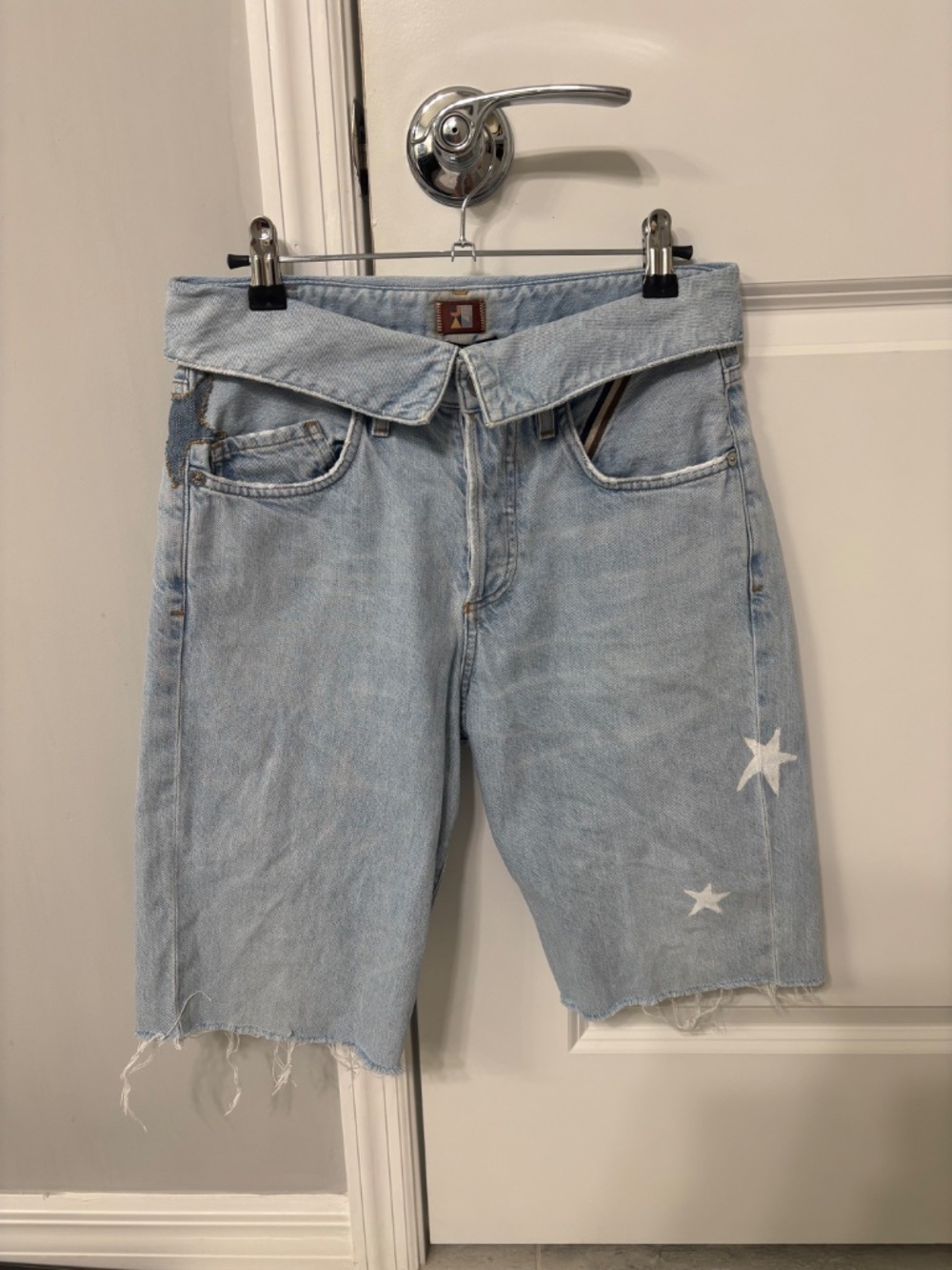 JEAN ATELIER Baggy Flip Shorts Star Light Wash Raw Hem